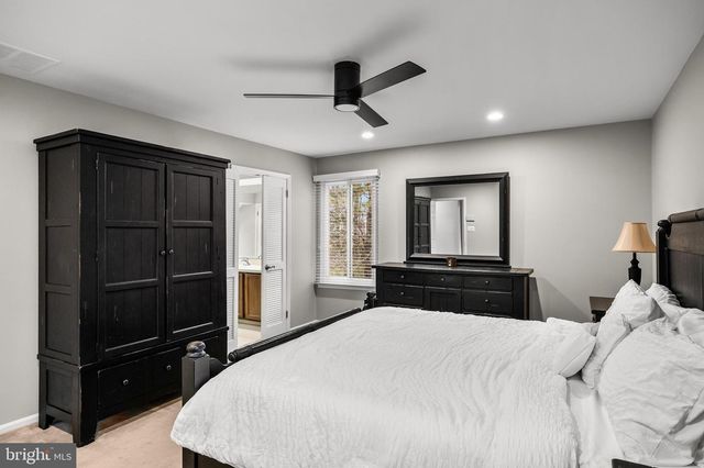 4 ASHTON DR, Voorhees, NJ 08043