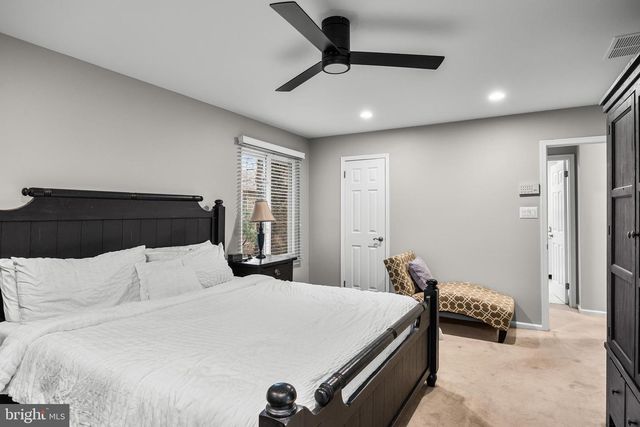 4 ASHTON DR, Voorhees, NJ 08043