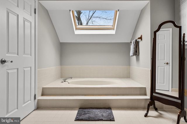 4 ASHTON DR, Voorhees, NJ 08043