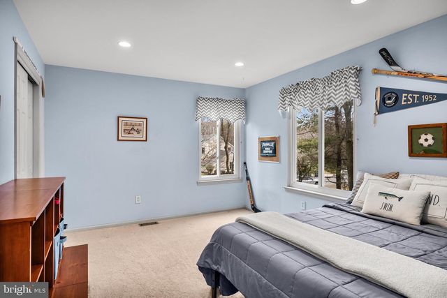 4 ASHTON DR, Voorhees, NJ 08043