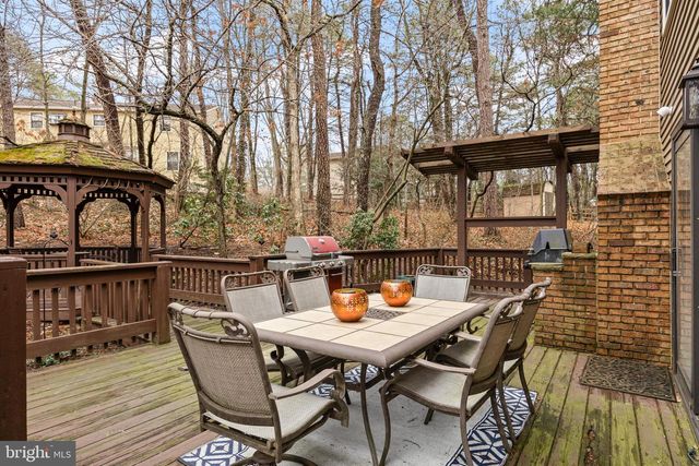 4 ASHTON DR, Voorhees, NJ 08043