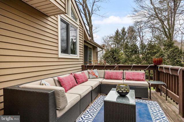 4 ASHTON DR, Voorhees, NJ 08043