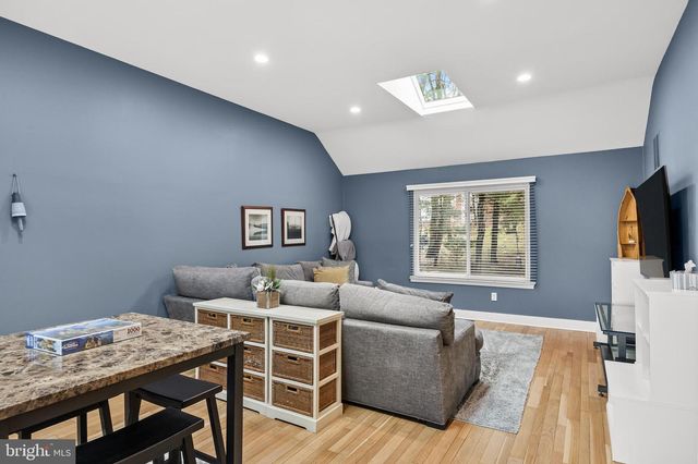 4 ASHTON DR, Voorhees, NJ 08043