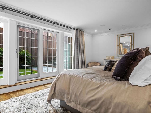 5 Joy Res One, Boston, MA 02108