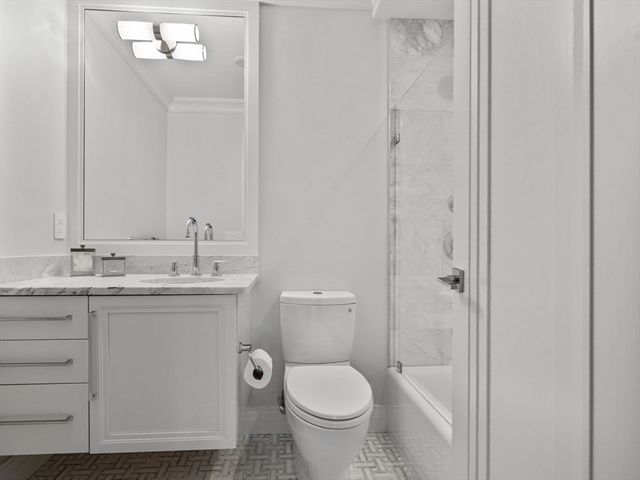 5 Joy Res One, Boston, MA 02108