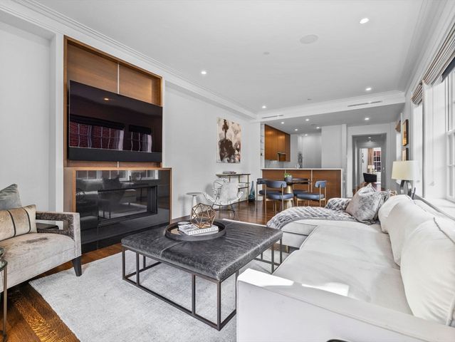 5 Joy Res One, Boston, MA 02108