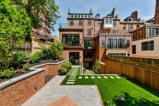 5 Joy Res One, Boston, MA 02108
