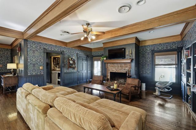 703 W Buck ST, Caldwell, TX 77836