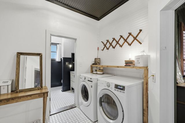 703 W Buck ST, Caldwell, TX 77836