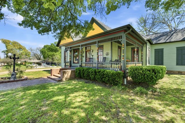 703 W Buck ST, Caldwell, TX 77836