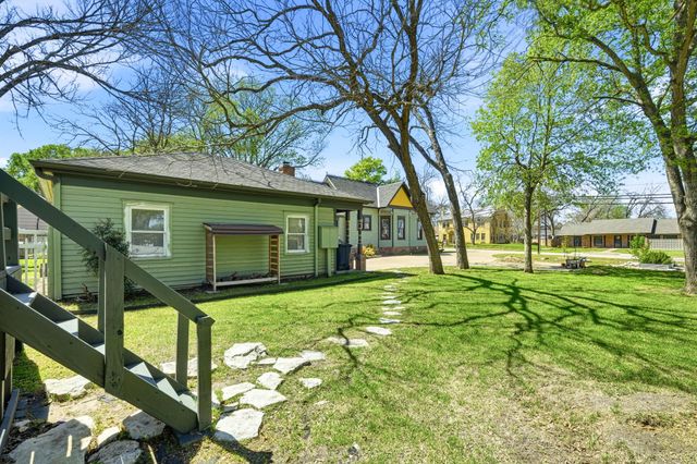 703 W Buck ST, Caldwell, TX 77836