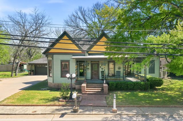 703 W Buck ST, Caldwell, TX 77836