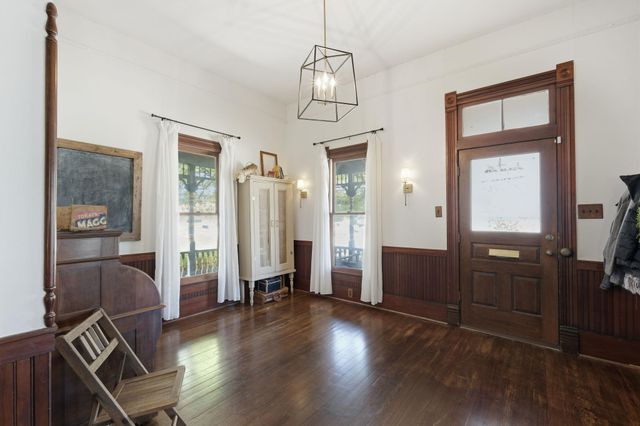 703 W Buck ST, Caldwell, TX 77836