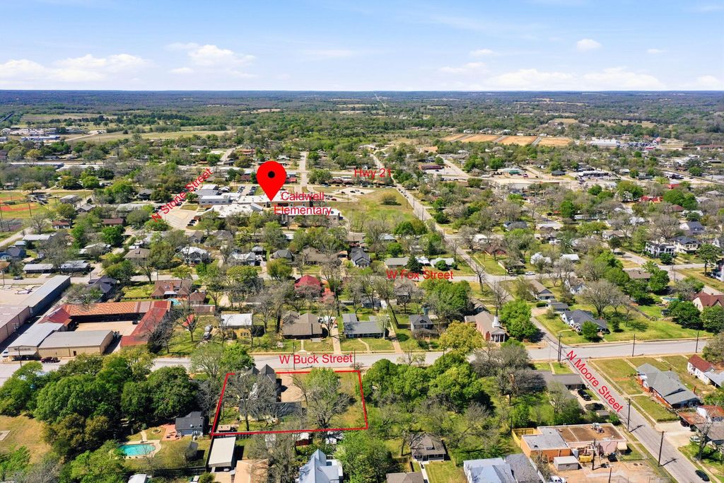 703 W Buck ST, Caldwell, TX 77836