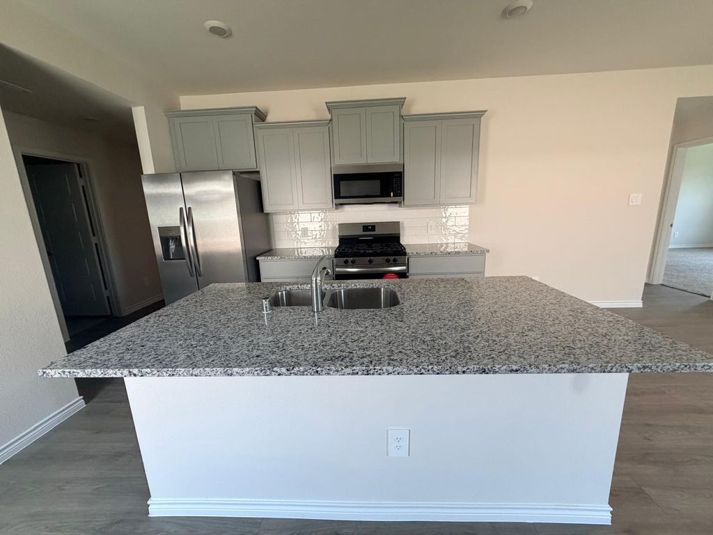 1313 Hopes Lake Drive, Princeton, TX 75407