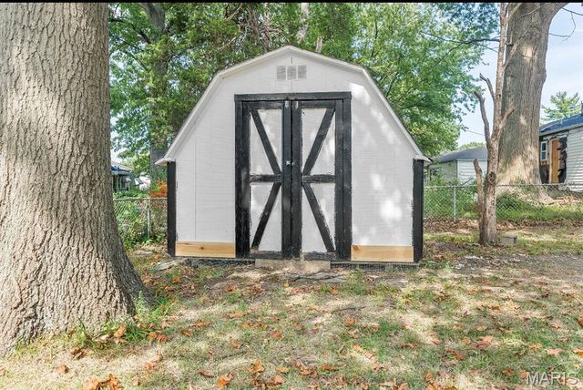10519 Repose Drive, St Louis, MO 63137