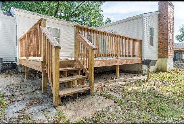 10519 Repose Drive, St Louis, MO 63137