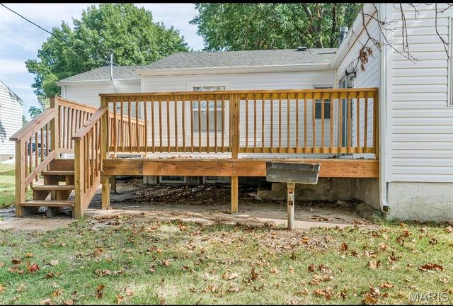 10519 Repose Drive, St Louis, MO 63137