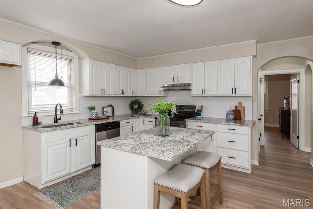 4048 Buckley Road, Mehlville, MO 63125