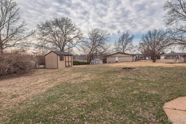 4048 Buckley Road, Mehlville, MO 63125