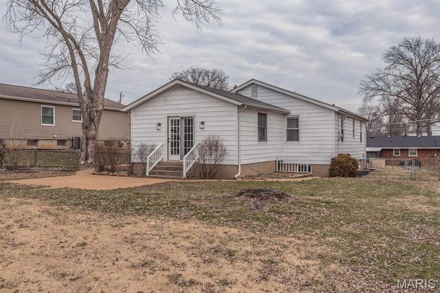 4048 Buckley Road, Mehlville, MO 63125