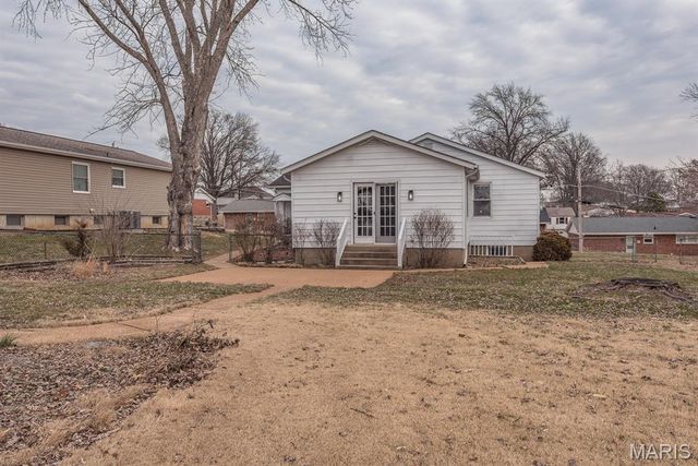 4048 Buckley Road, Mehlville, MO 63125