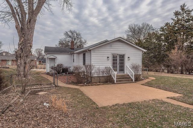 4048 Buckley Road, Mehlville, MO 63125