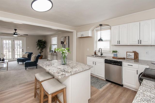 4048 Buckley Road, Mehlville, MO 63125