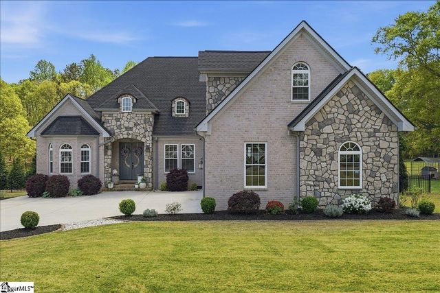 126 Na Lin Way, Belton, SC 29627