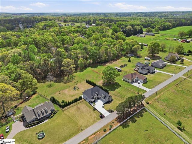 126 Na Lin Way, Belton, SC 29627