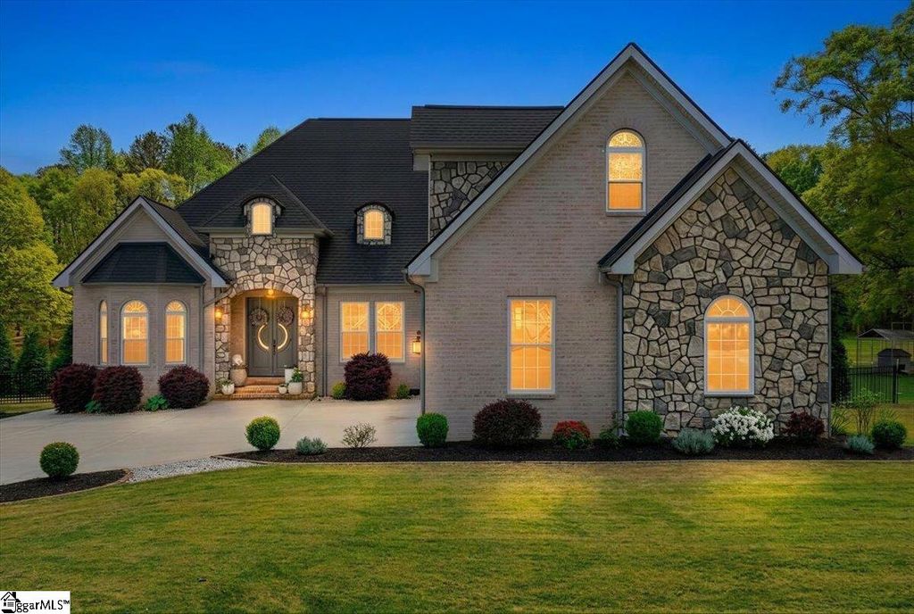 126 Na Lin Way, Belton, SC 29627