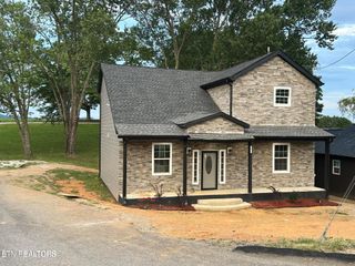 901 Kyle St, Lafollette, TN 37766