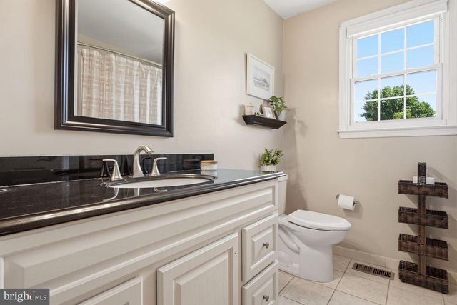 70 WINTER RD, Holland, PA 18966