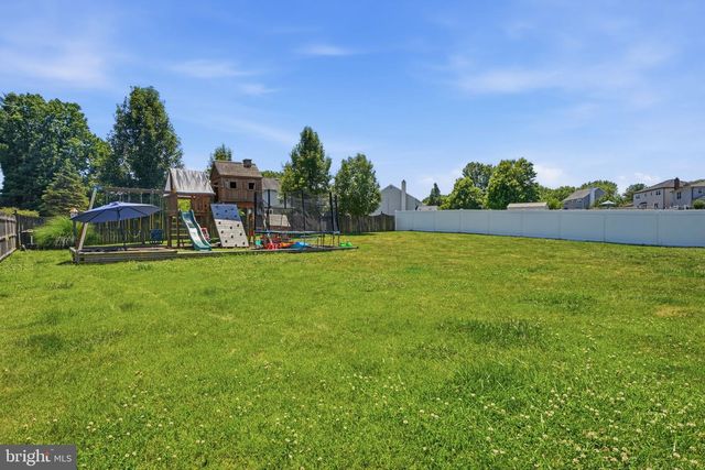 70 WINTER RD, Holland, PA 18966