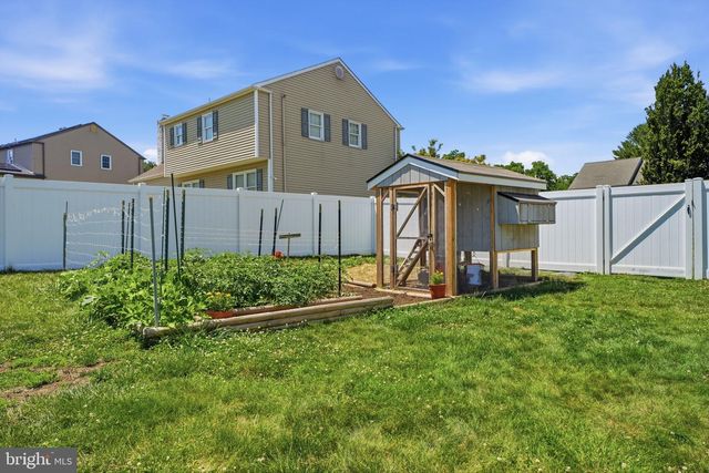 70 WINTER RD, Holland, PA 18966