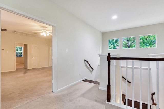 31 Middle Gate, The Woodlands, TX 77382