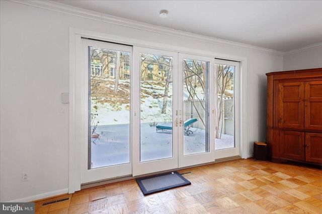 28 BOUTON GREEN CT, Baltimore, MD 21210