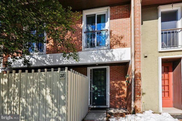 28 BOUTON GREEN CT, Baltimore, MD 21210