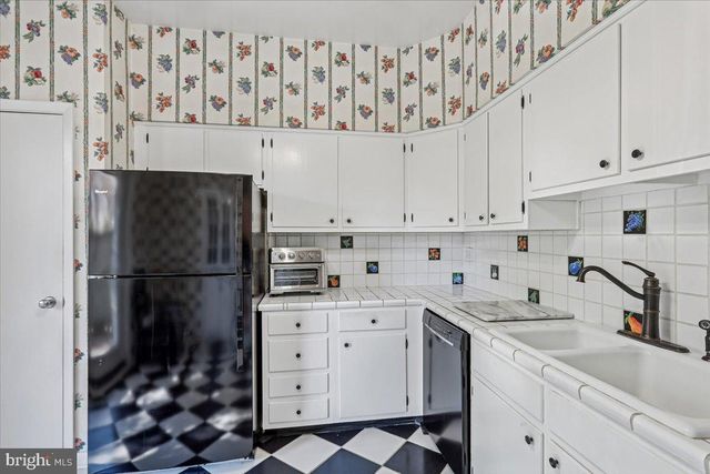 28 BOUTON GREEN CT, Baltimore, MD 21210