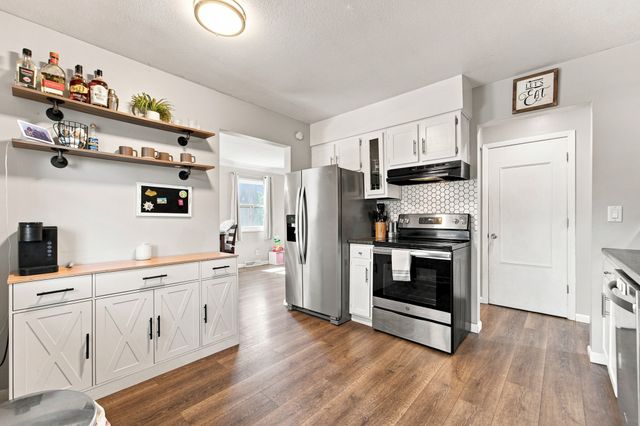 4407 67th Street, Urbandale, IA 50322