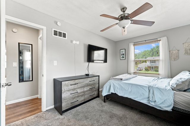 4407 67th Street, Urbandale, IA 50322