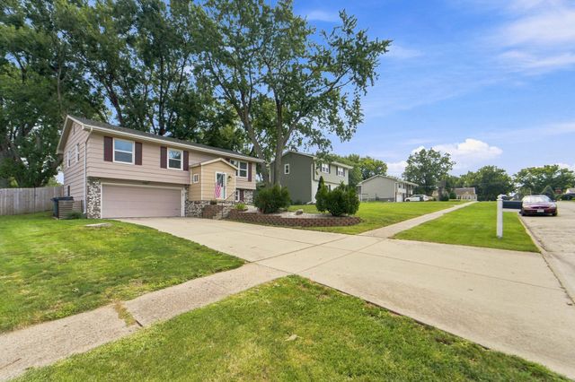 4407 67th Street, Urbandale, IA 50322