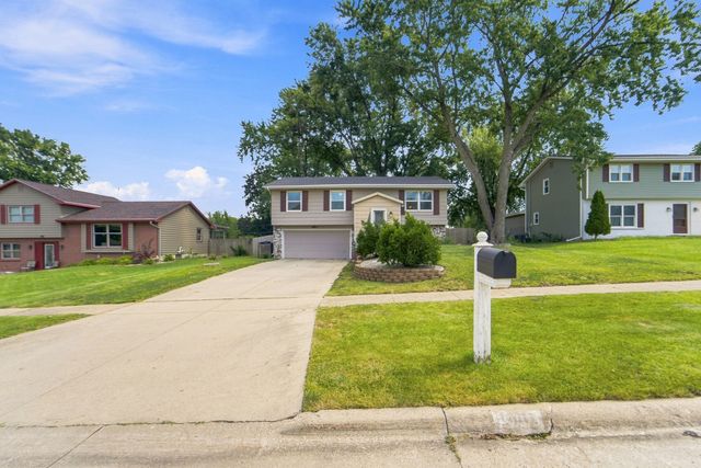 4407 67th Street, Urbandale, IA 50322
