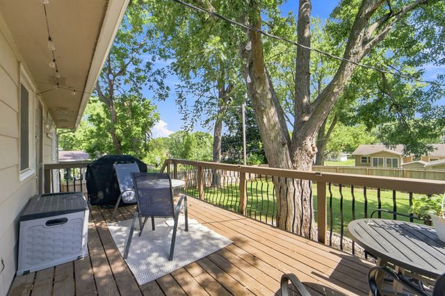 4407 67th Street, Urbandale, IA 50322