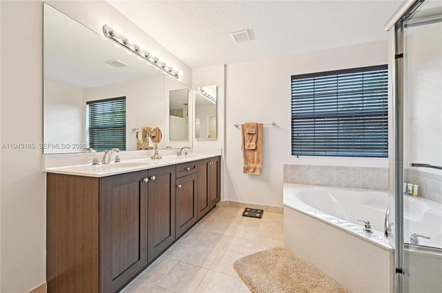 4310 Colony View Dr, Lake Worth, FL 33463