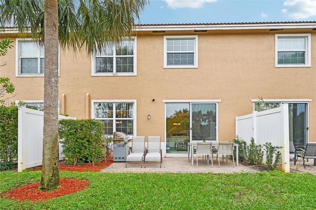 4310 Colony View Dr, Lake Worth, FL 33463