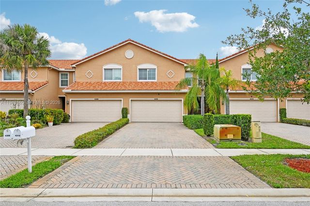 4310 Colony View Dr, Lake Worth, FL 33463