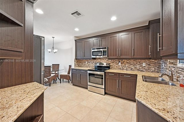 4310 Colony View Dr, Lake Worth, FL 33463