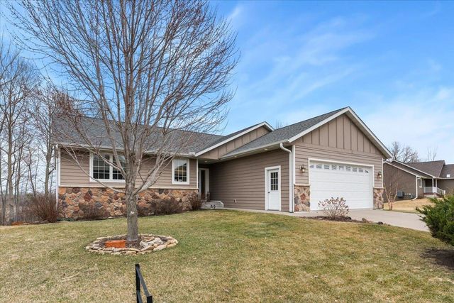 1430 Woodland Way, Lake City, MN 55041