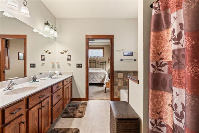 1430 Woodland Way, Lake City, MN 55041